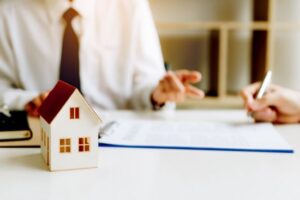 Leia mais sobre o artigo Quanto a empresa pode reter por lei no distrato de terreno ou imóvel?